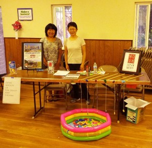 Toshiko-san and Rika-san at the JSSDT table